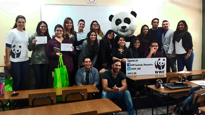 Imagen: Estudiantes participan en cuidado del medio ambiente